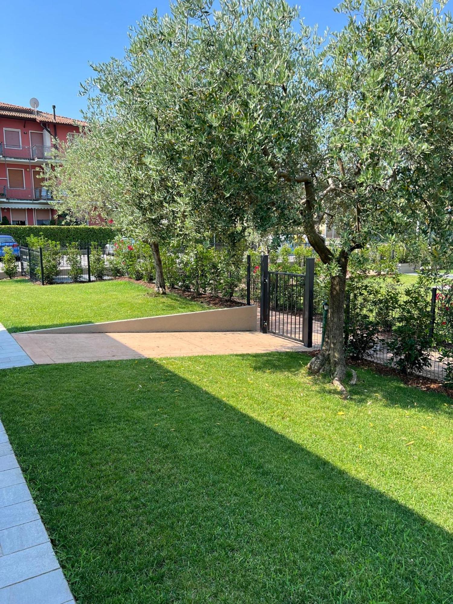 Residence Fiore Rosso Sirmione Exterior photo
